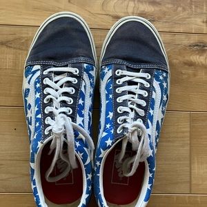 Vans unisex mens 8/12. women’s size 10.